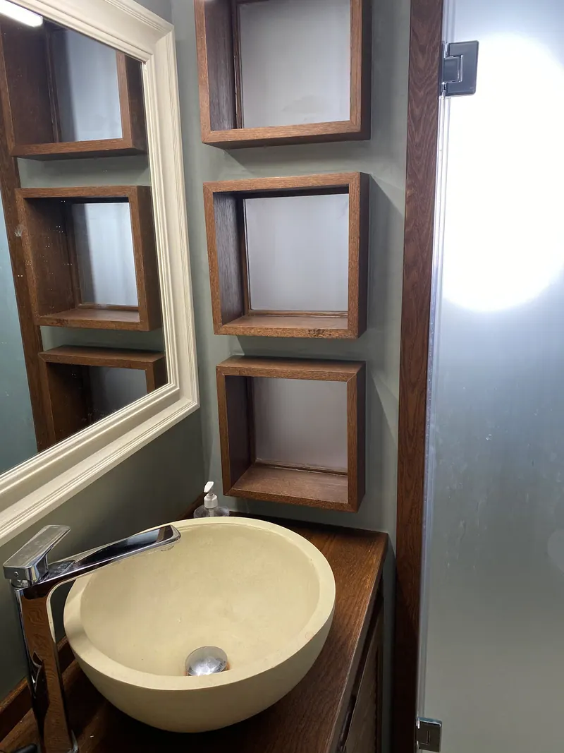 Bathroom in Vrilissia, image 15 of 16